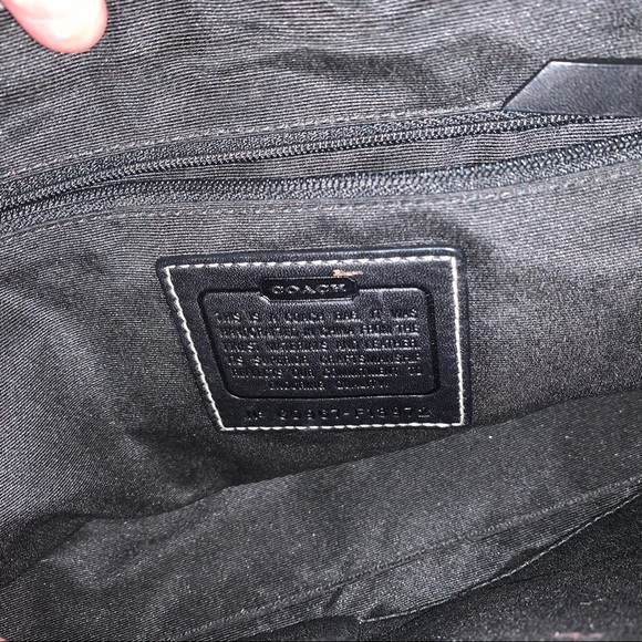 Coach Logo Shoulder Bag - Picture 5 of 6